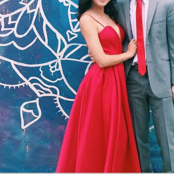 PROM DRESS - Picture 3 of 3